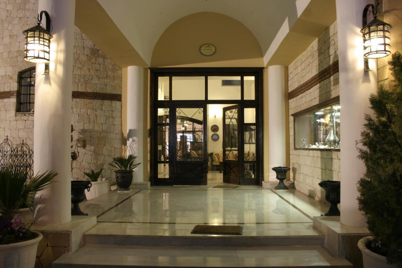 Hotel Sinatra เกเมร์ ภายนอก รูปภาพ