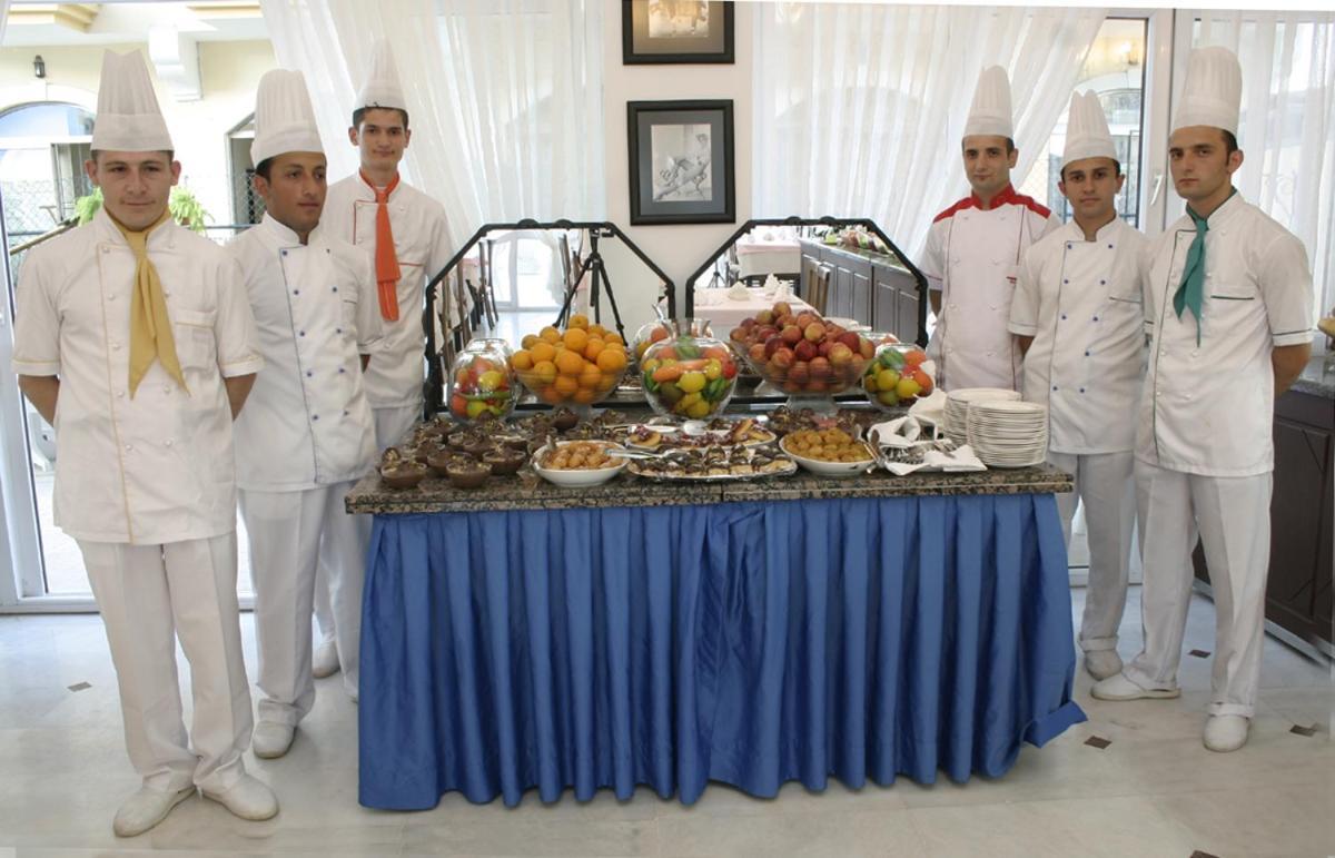 Hotel Sinatra เกเมร์ ภายนอก รูปภาพ