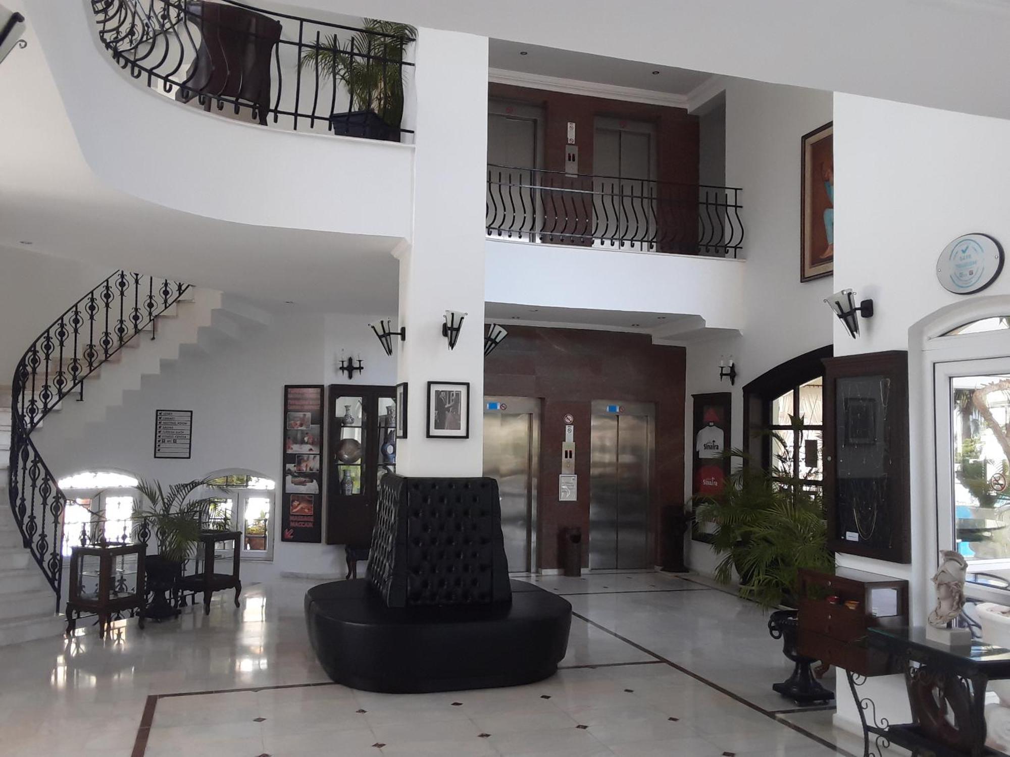 Hotel Sinatra เกเมร์ ภายนอก รูปภาพ