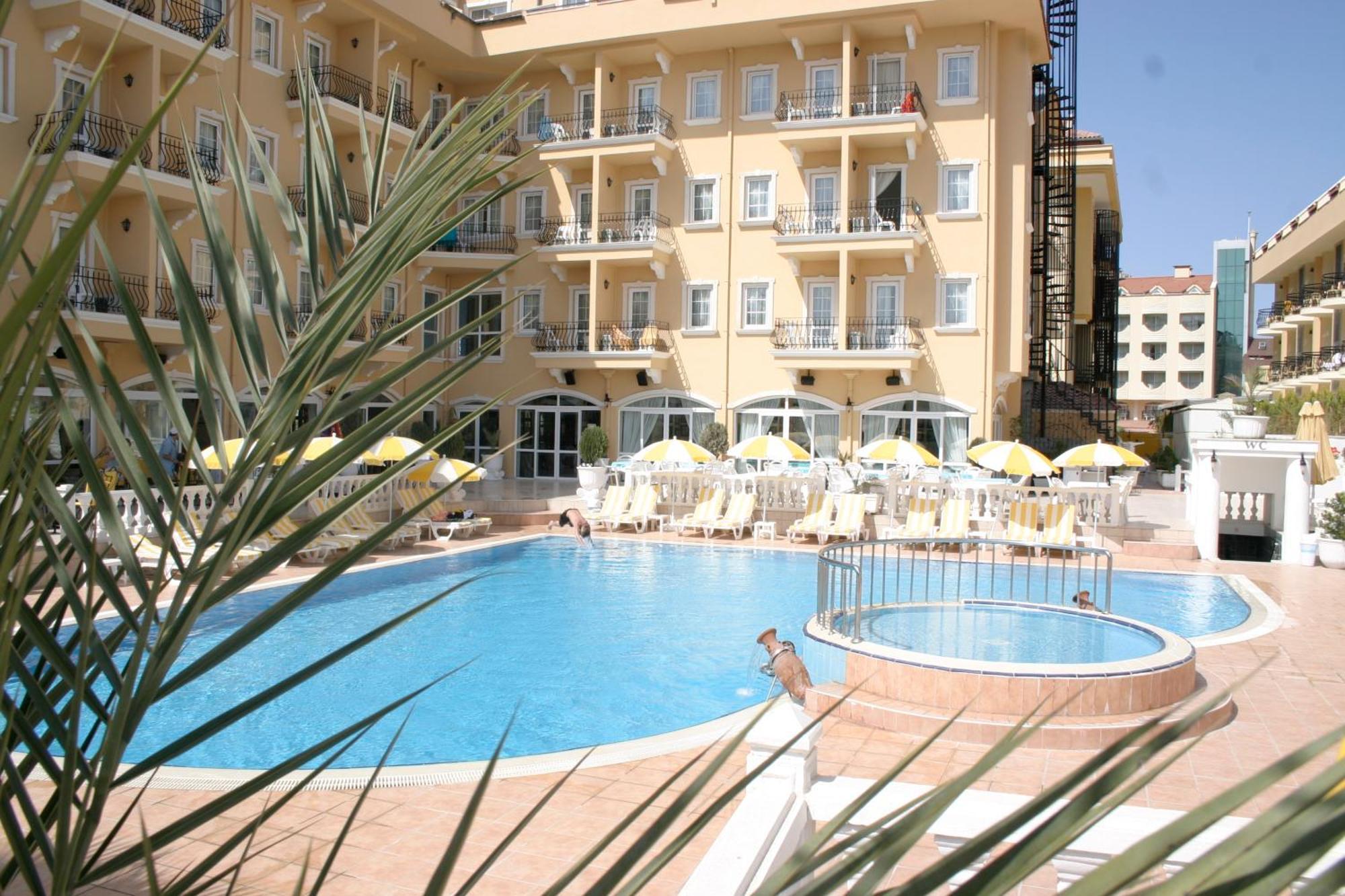 Hotel Sinatra เกเมร์ ภายนอก รูปภาพ