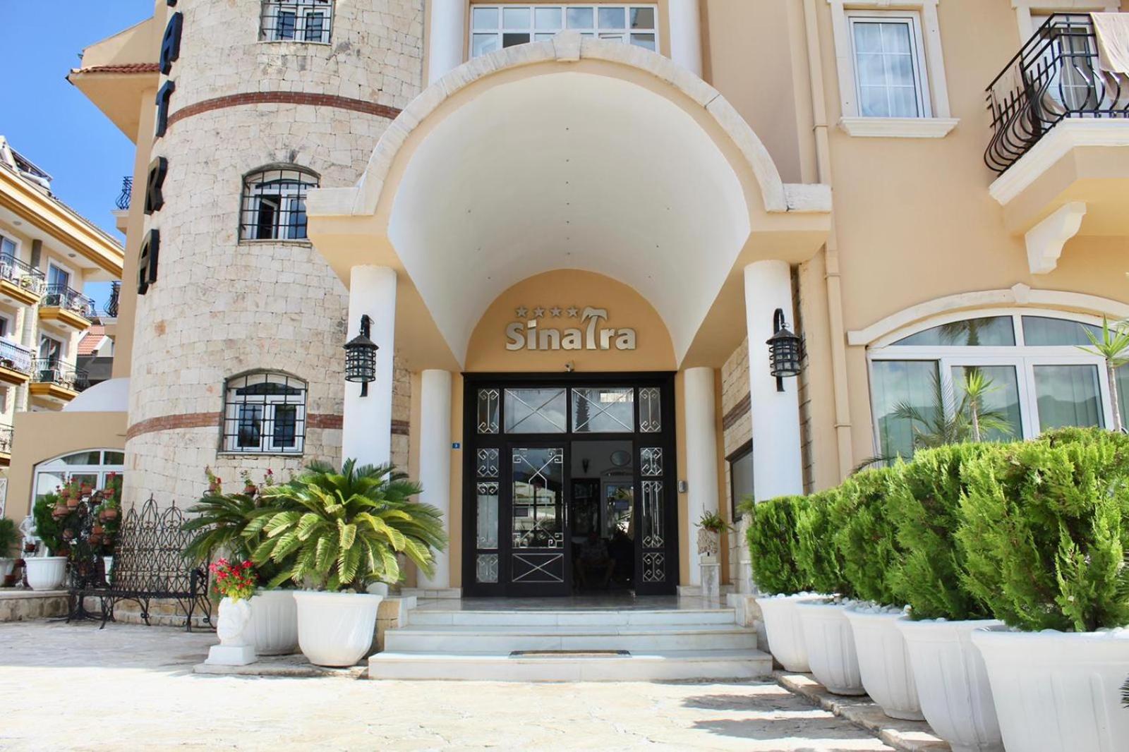 Hotel Sinatra เกเมร์ ภายนอก รูปภาพ
