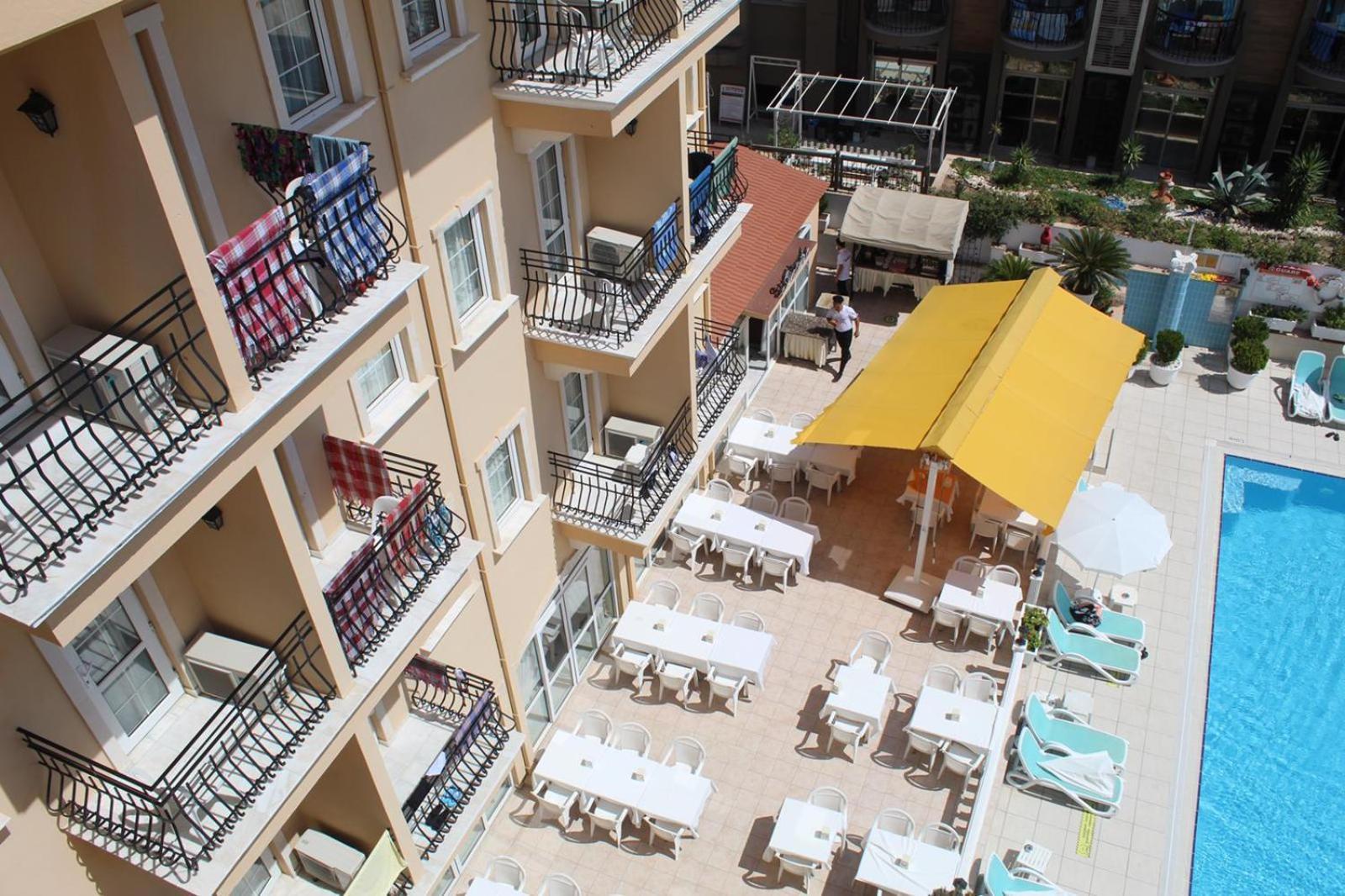 Hotel Sinatra เกเมร์ ภายนอก รูปภาพ